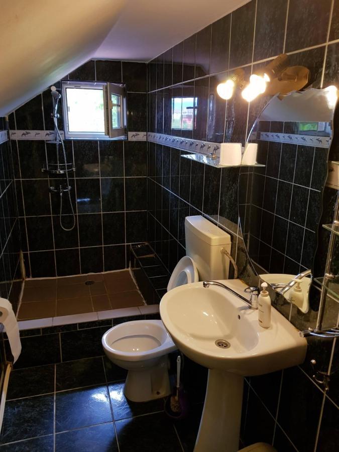 Hompot Accommodation Дева Экстерьер фото