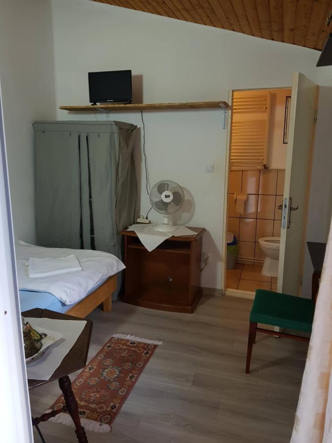 Hompot Accommodation Дева Экстерьер фото