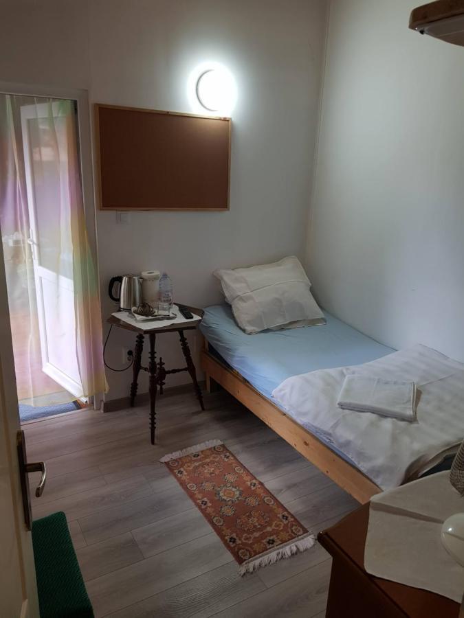 Hompot Accommodation Дева Экстерьер фото