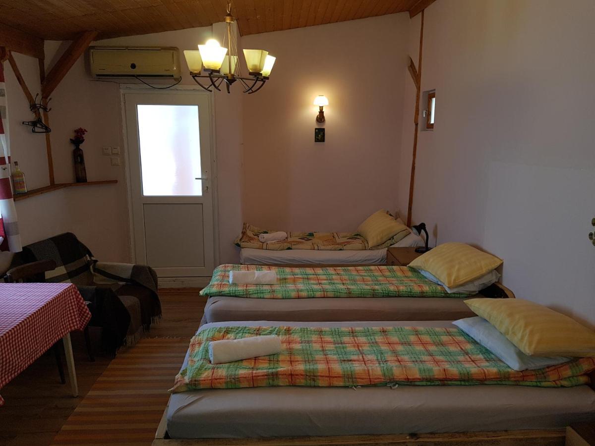 Hompot Accommodation Дева Экстерьер фото