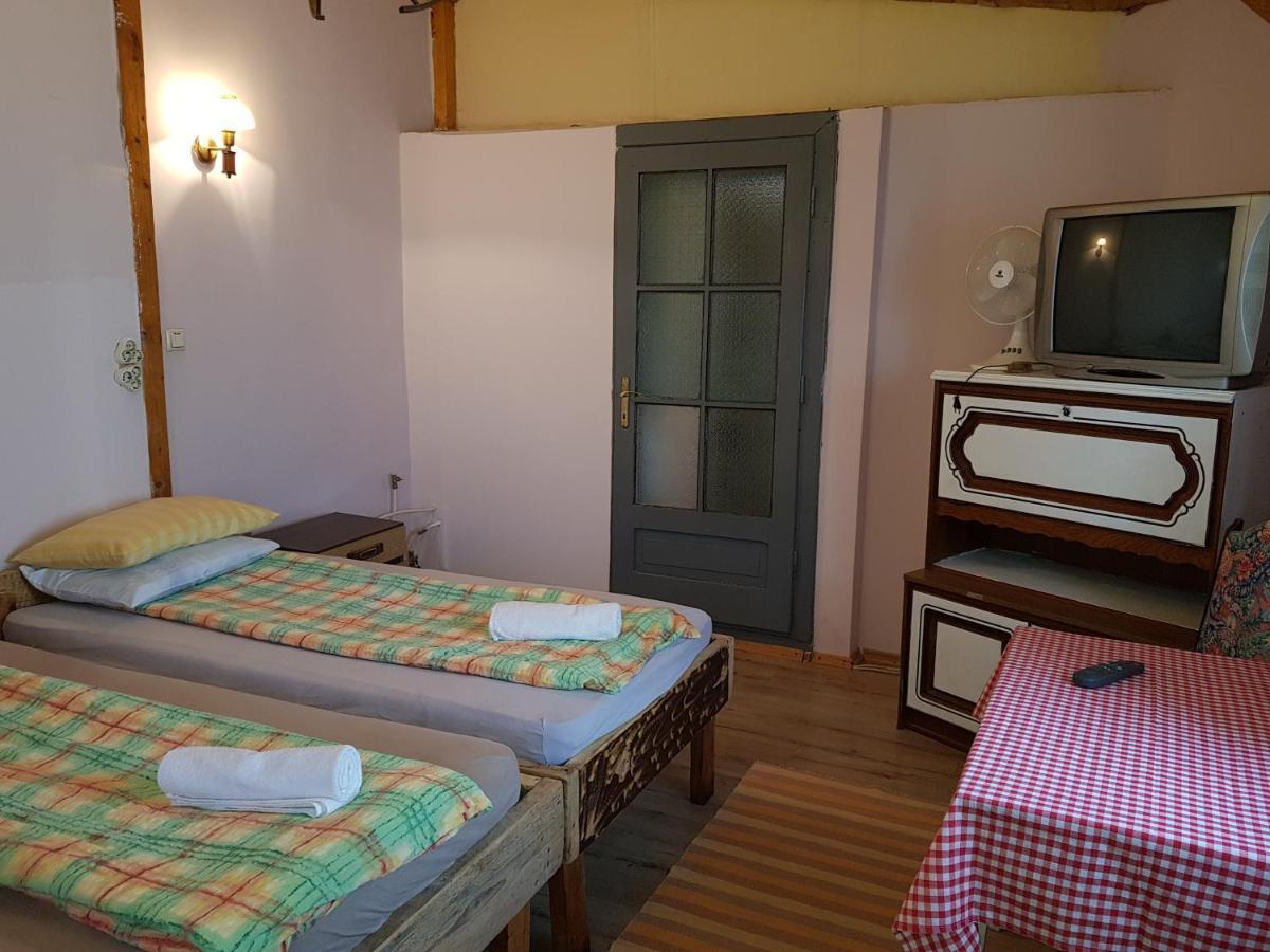 Hompot Accommodation Дева Экстерьер фото